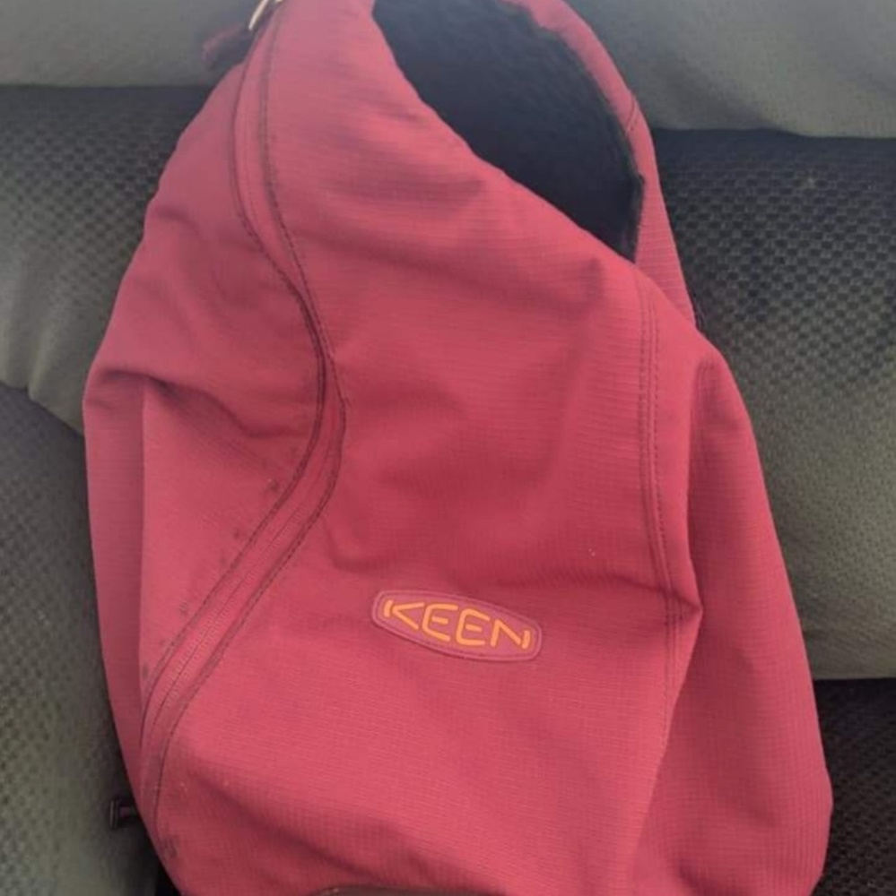 Keen Hybrid Transport hiking daypack backpack